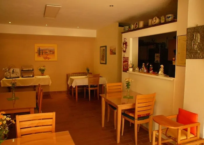 Gaestehaus Herbert Kappes Alojamento de Acomodação e Pequeno-almoço 3*